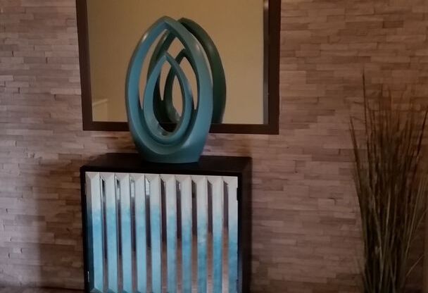 1 bed, 1 bath, 702 sqft, $1,295, Unit 101