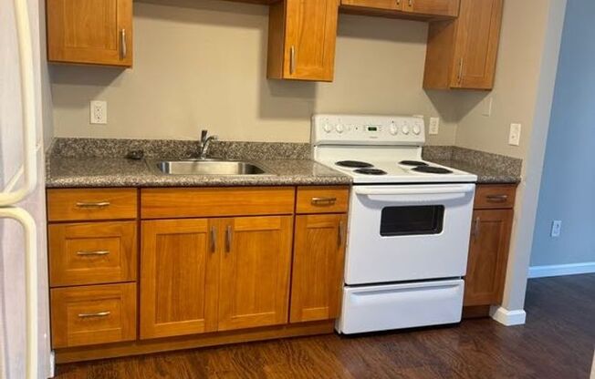 1 bed, 1 bath, 600 sqft, $1,325, Unit 25
