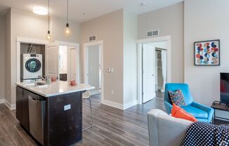 2 beds, 1 bath, 751 sqft, $1,995, Unit 203