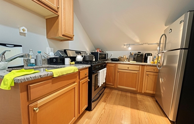 21 CHESTNUT HL AVE
