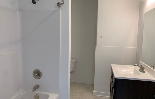 1 bed, 1 bath, 581 sqft, $905, Unit 304