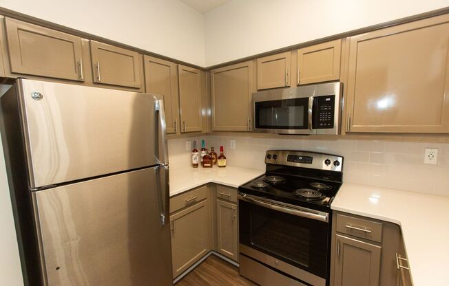2 beds, 2 baths, 1,033 sqft, $1,829, Unit 12-12103