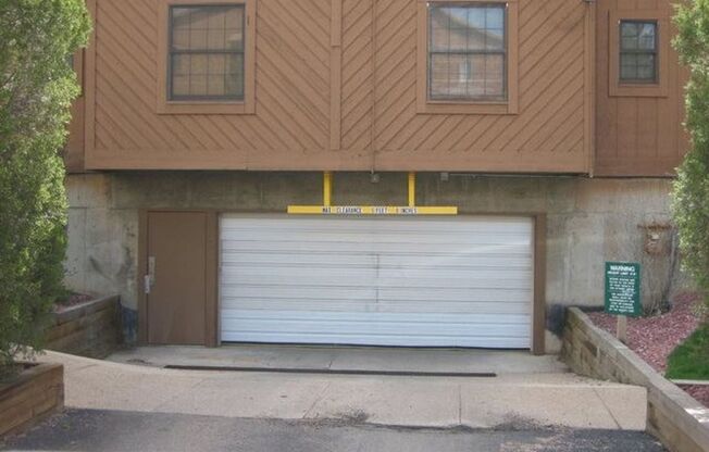 2 Bedroom Condo For Rent at Gold Run near Cu. Nicely Updated Condo With Southern Exposure And Tons Of Light.