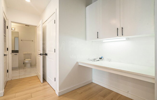 1 bed, 1 bath, 779 sqft, $2,200, Unit Apt 2003