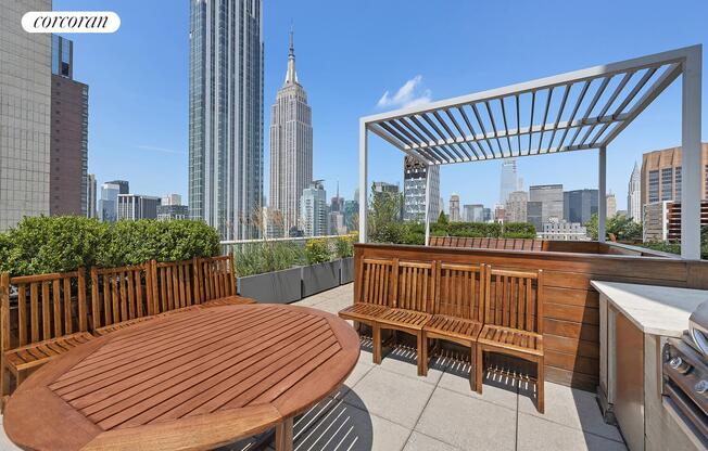 1 bed, 1 bath, 792 sqft, $6,700, Unit 9D