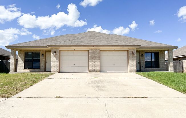 1111 Nicholas Cir