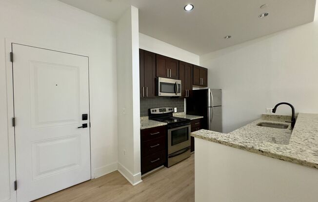 1 bed, 1 bath, 667 sqft, $900, Unit 108