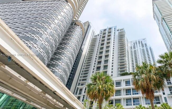 1 bed, 1.5 baths, $3,100, Unit # 206