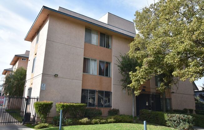 1823 S. St Andrews Pl