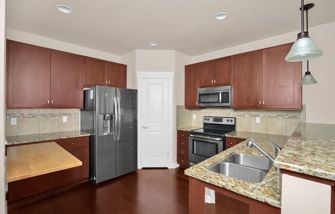 3221 141 ST SE