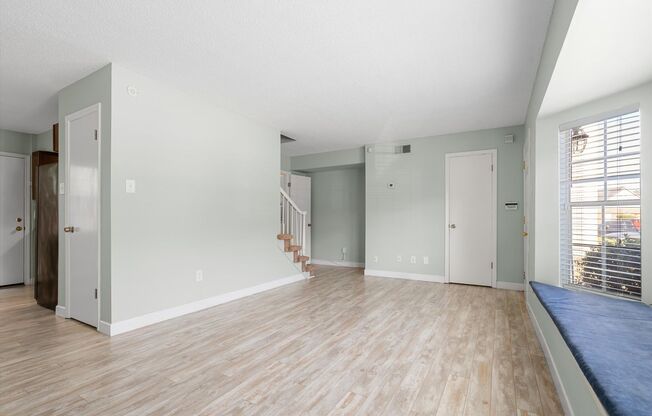 2 beds, 1.5 baths, $1,400, Unit Unit B