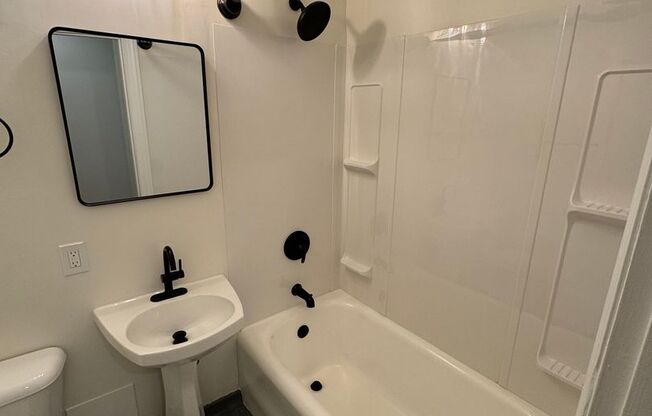 1 bed, 1 bath, 425 sqft, $1,553, Unit 302
