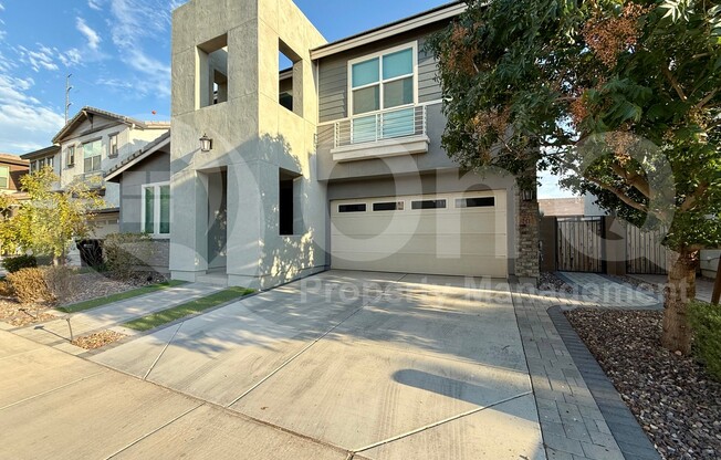 261 E WISTERIA DR