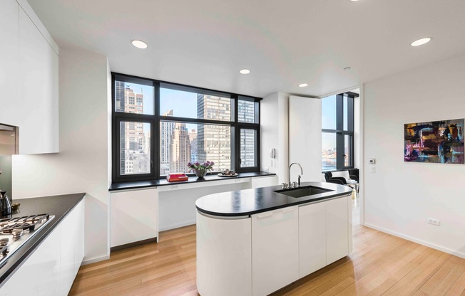 3 beds, 3.5 baths, 3,004 sqft, $28,950, Unit 17B