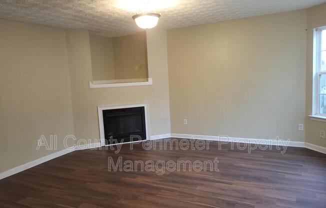 5543 PINERIDGE CT