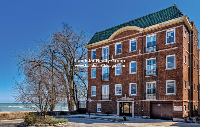 1051 W PRATT BLVD