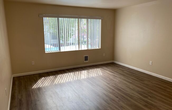1 bed, 1 bath, 460 sqft, $1,395, Unit 212