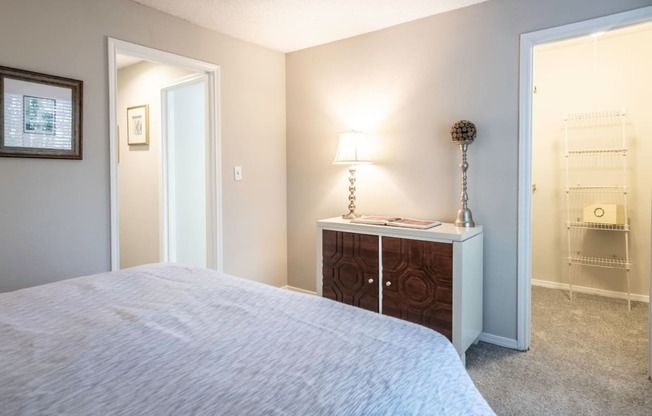 Gorgeous Bedroom at Grove Point, Norcross, 30093