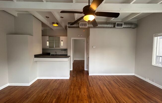 1 bed, 1 bath, 700 sqft, $1,315, Unit 214