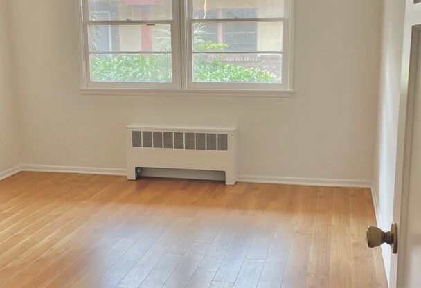 1 bed, 1 bath, 900 sqft, $2,400, Unit 6