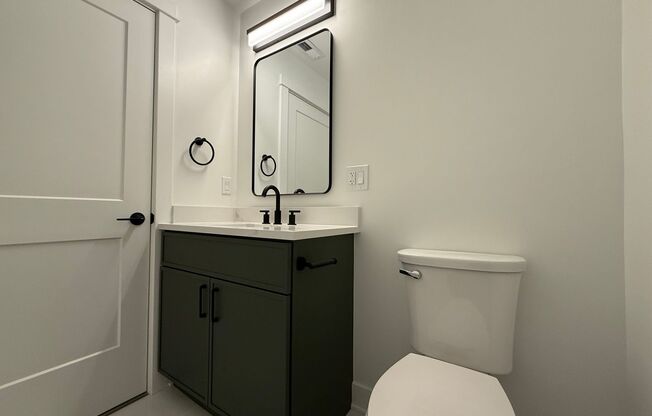 1 bed, 1.5 baths, 689 sqft, $2,400, Unit 207