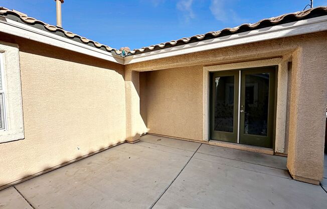 SINGLE STORY HOME WITH CASITA IN GATED COMMUNITY