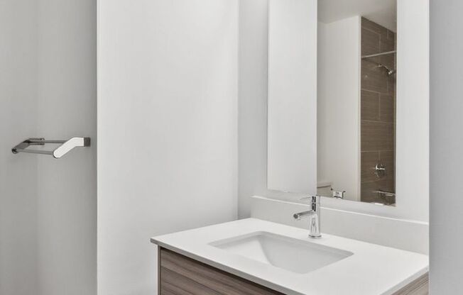 Studio, 1 bath, 380 sqft, $1,695, Unit 215