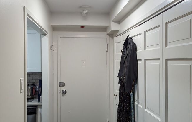 1 bed, 1 bath, 606 sqft, $3,100, Unit 1008