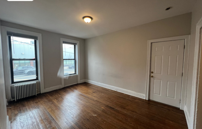 306 3 AVE