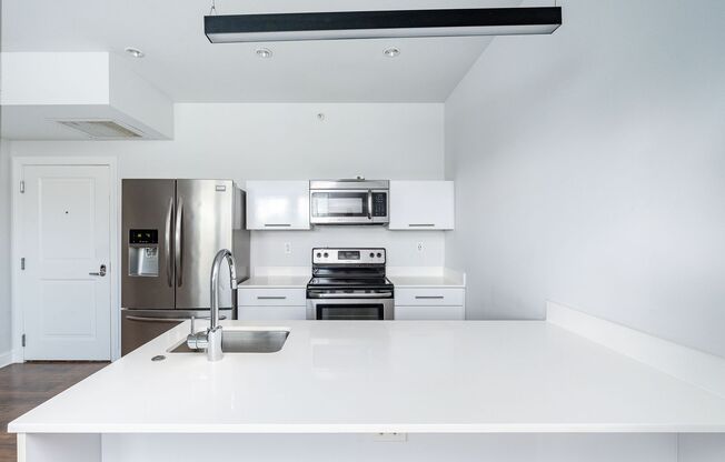 2 beds, 2 baths, 975 sqft, $2,316, Unit PH-03