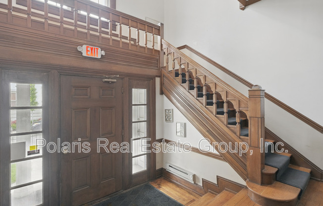 101 E 14 ST