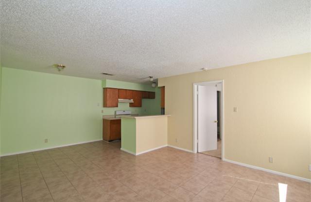 Spacious 3 Bedroom, 2 Bath Duplex in Prime North Austin Location!