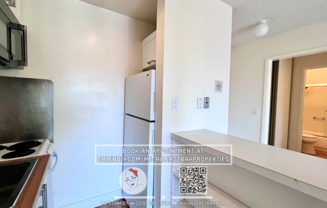 Beautiful sunny top floor condo, includes Water/Garbage/Parking and more!
