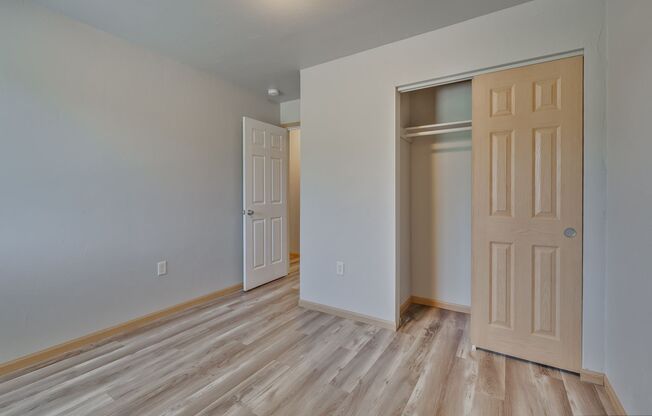 2 beds, 1 bath, 725 sqft, $1,099, Unit 1645-14