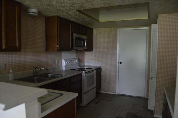 4929 MDW PL DR