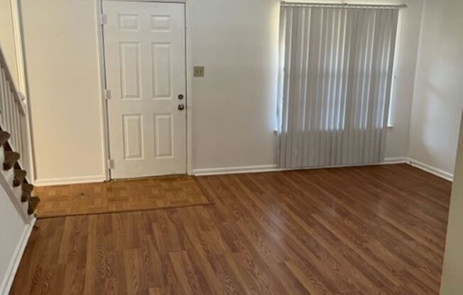 Available 3 bedroom/ 2 bathroom Home!