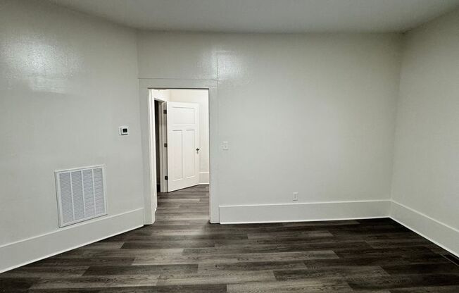 3 beds, 1 bath, $1,195