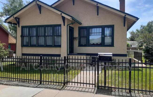 1210 E GARFIELD