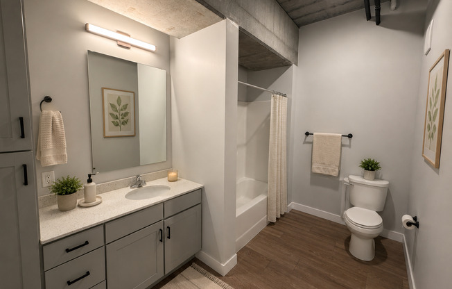 1 bed, 1 bath, 921 sqft, $1,300, Unit 206