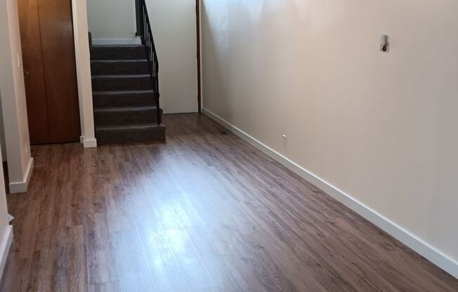 2 beds, 1.5 baths, 1,050 sqft, $2,049, Unit 214-776C