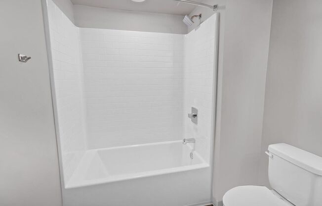 Studio, 1 bath, $1,350, Unit A204