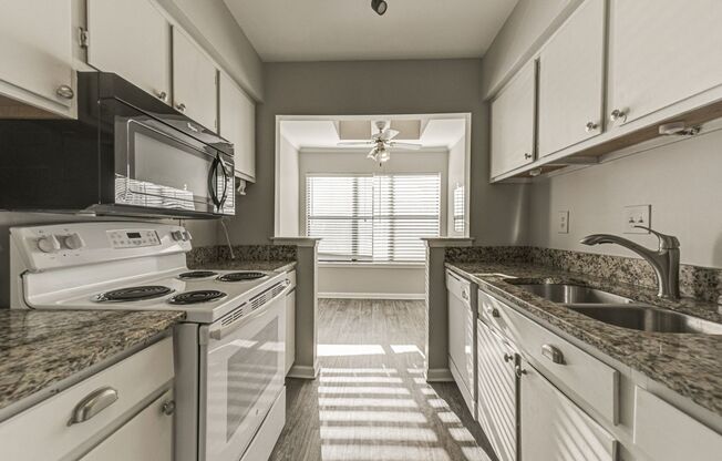 Charming 2BR Condo in Atlanta