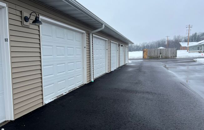 1 bed, 1 bath, 705 sqft, $1,150, Unit AT 715-55