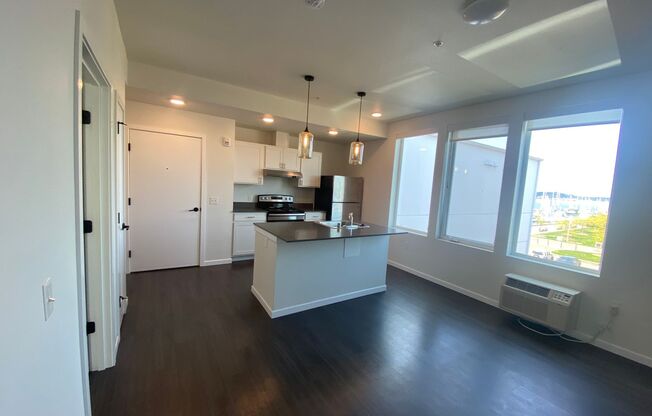 1 bed, 1 bath, 524 sqft, $1,600, Unit 315