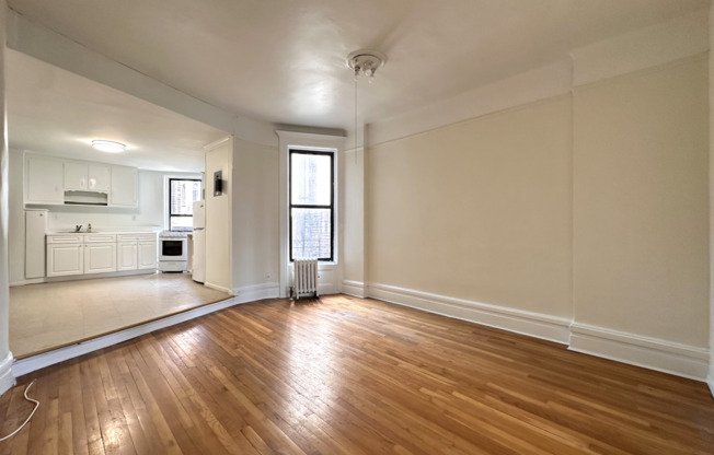 520 W 123 ST