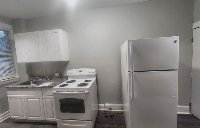 1 bed, 1 bath, 909 sqft, $875, Unit 1