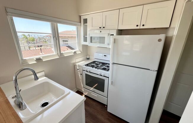 G Street Apartments* - 3183L