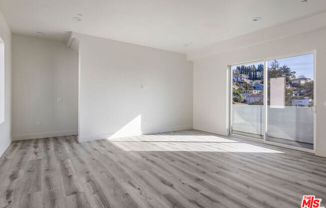 3210 VERDUGO RD