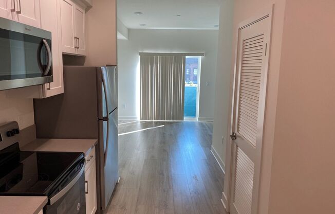 1 bed, 1 bath, 530 sqft, $2,095, Unit 303
