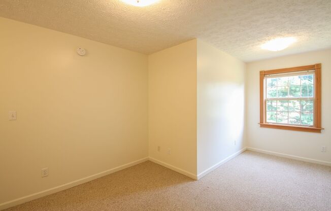 2 beds, 2 baths, 1,850 sqft, $2,285